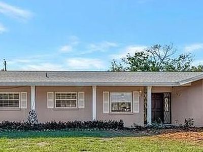 2916 Woodcrest Dr