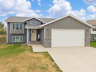Property at 571 Quinton Ln, Box Elder, SD