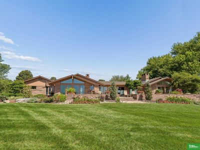 1021 Skyline Dr