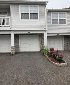 63 Autumn Ct
