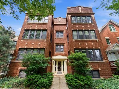1516 W Byron St APT 2W
