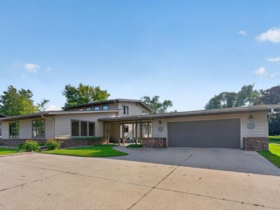 2017 Duff Ave