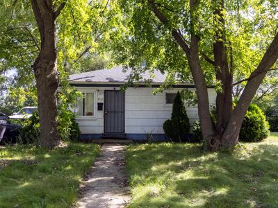 6111 West Carmen AVENUE