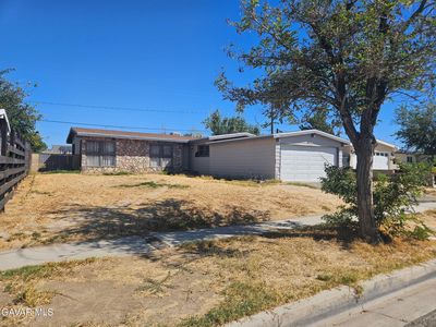 Property at 45538 Fig Ave, Lancaster, CA