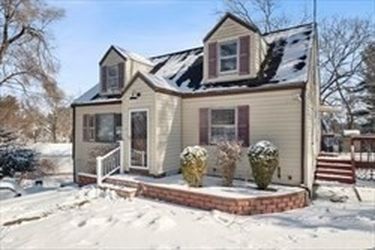 6 Arthur Woods Ave
