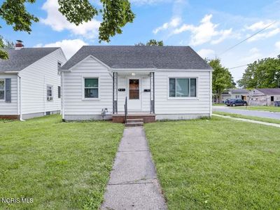 921 Eleanor Ave