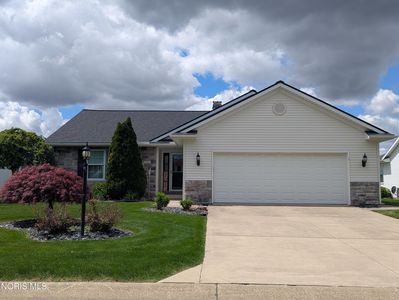 Property at 331 Country Meadows Dr, Oak Harbor, OH