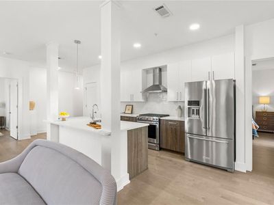 775 Juniper St NE #205