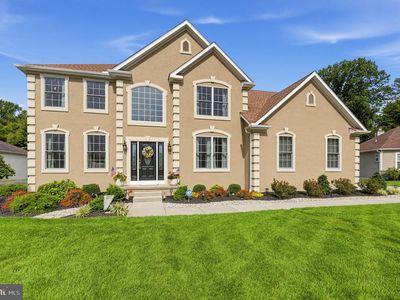 4 Kenneth Ct