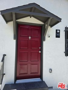 1443 N Mariposa Ave