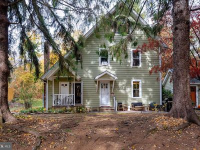 7 Castle Ln