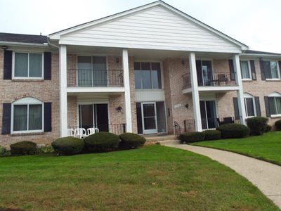 13900 Camelot Dr
