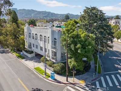 4464 Moorpark Way APT 104