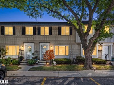 Property at 28306 Universal Dr, Warren, MI