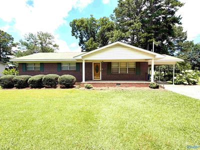 625 College Ave