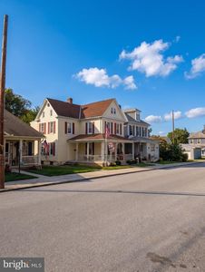 320 Spring Ave