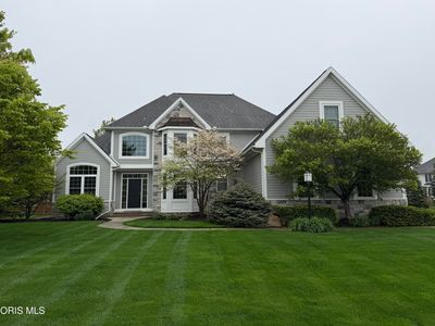 5853 Green Ivy Ln