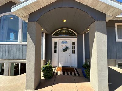60 W Warren Ave