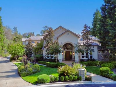 5228 Castlereigh Ct
