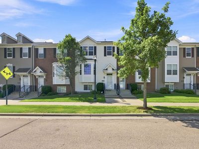 560 Huset Pkwy NE
