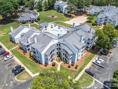 11 Hamiltons Bay Ct