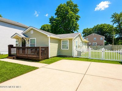 758 Monmouth Parkway