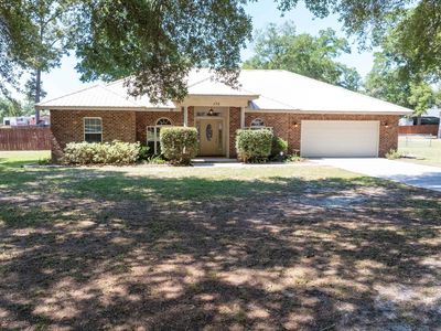 172 SW Lancelot Gln