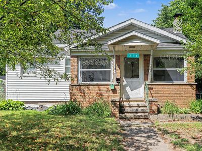 312 Mary St