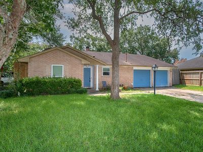 5011 Encino Ct