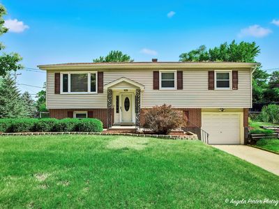 2208 Algonquin Rd