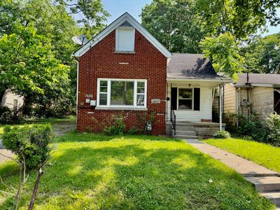 923 Whitney Ave