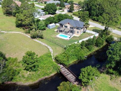 208 London Dr