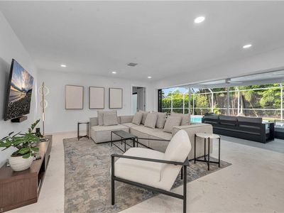 3777 Fountainhead LN