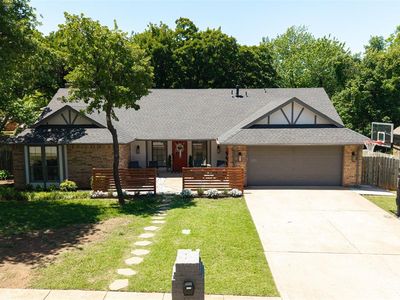 3725 Coachlight Dr
