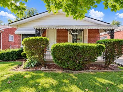 Property at 7660 Shenandoah Ave, Allen Park, MI