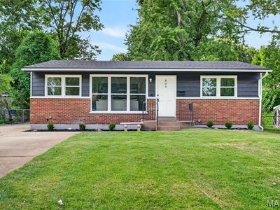 905 Campion Ln