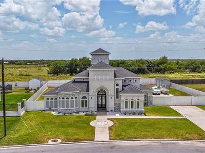 5203 Canada Ln