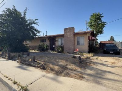 625 White Ln
