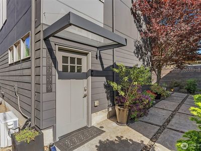 5953 Fauntleroy Way SW #D