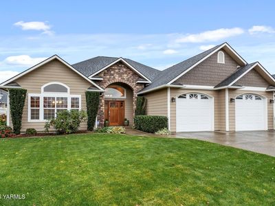 8838 Braeburn Loop