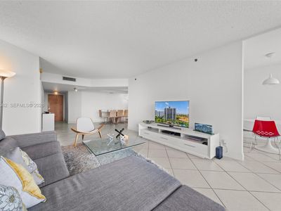 3598 Yacht Club Dr APT 601