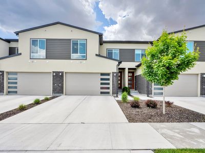 6009 W Highlandbrook Dr