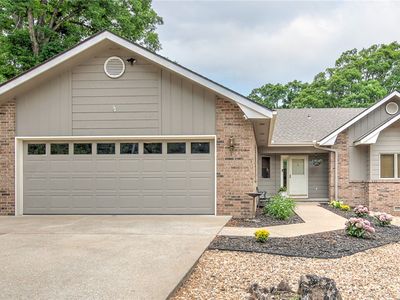 15 Timbercrest Ln