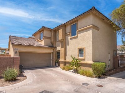 1426 Evening Song Ave
