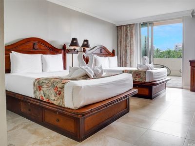 2045 Kalakaua Ave APT 114