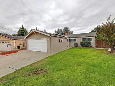 513 Carobe Ct