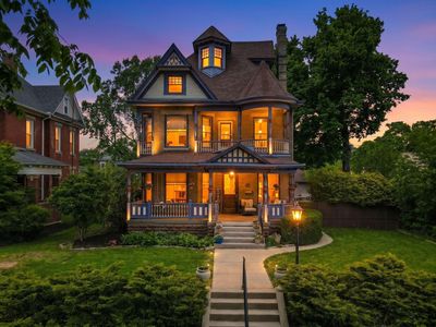 336 E Main St