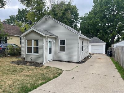 818 Cedar St