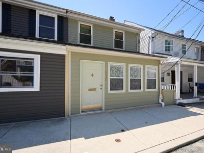 332 Main St