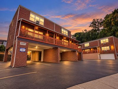 3600 Charles Ct APT 5